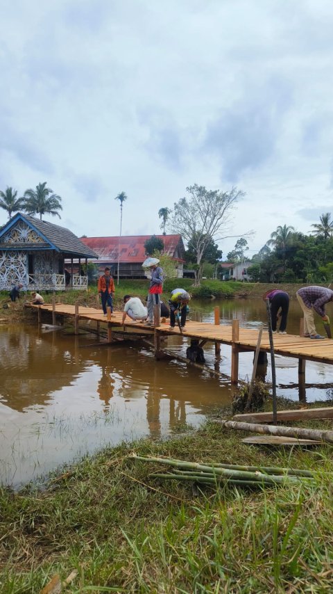 Pembuatan Jembatan Gazebo